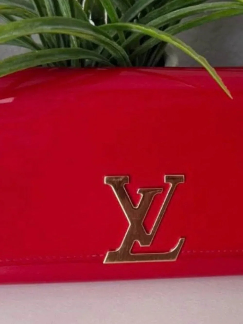 Louis Vuitton Portefeuille Louise Wallet M64550 Red Patent Leather Gold LV